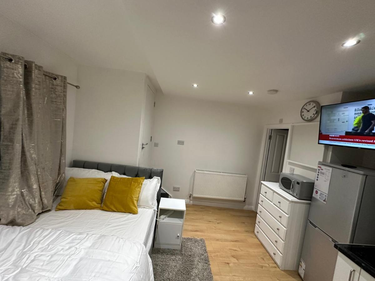 Keedonwood Road Bromley, Rooms With Free Wifi 외부 사진