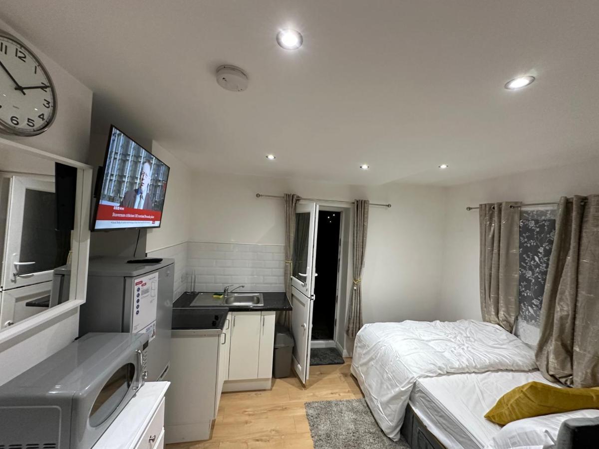 Keedonwood Road Bromley, Rooms With Free Wifi 외부 사진