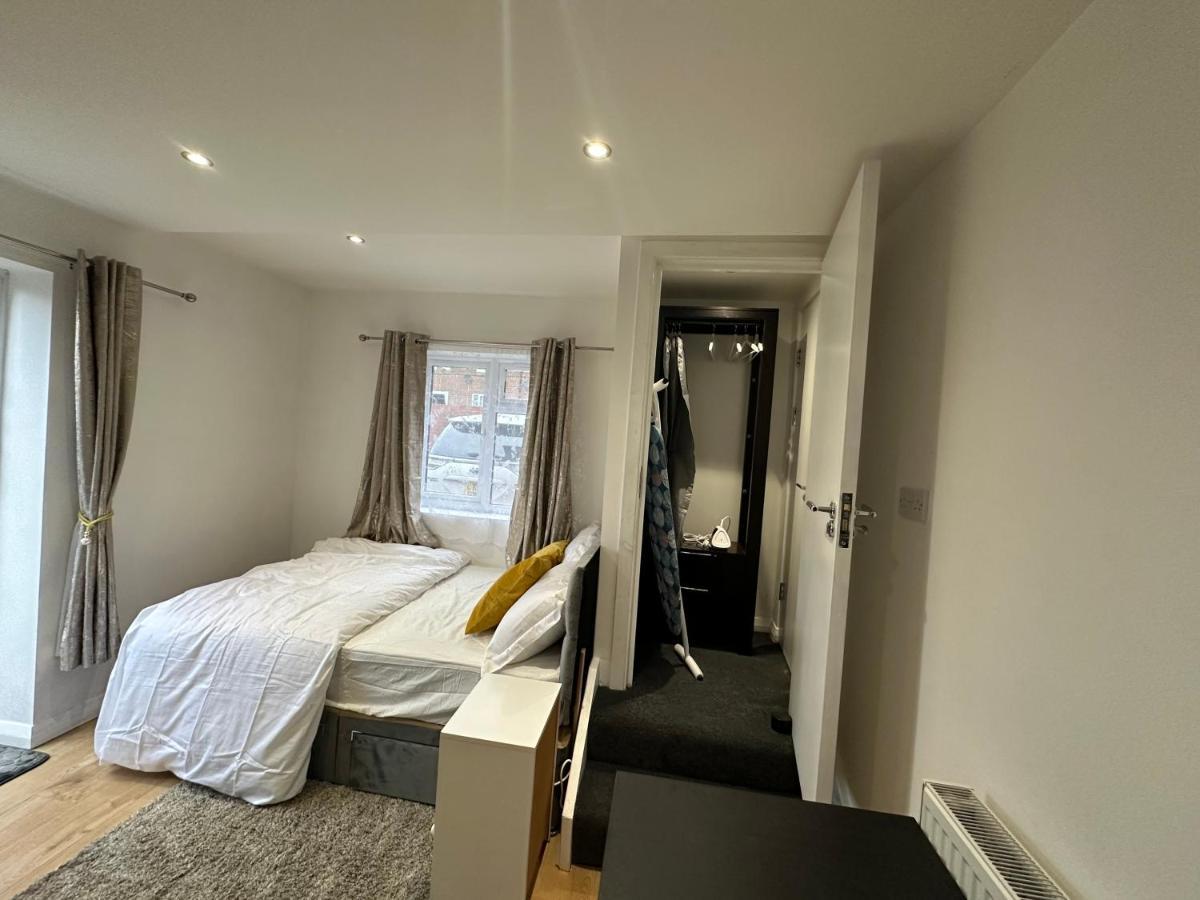 Keedonwood Road Bromley, Rooms With Free Wifi 외부 사진