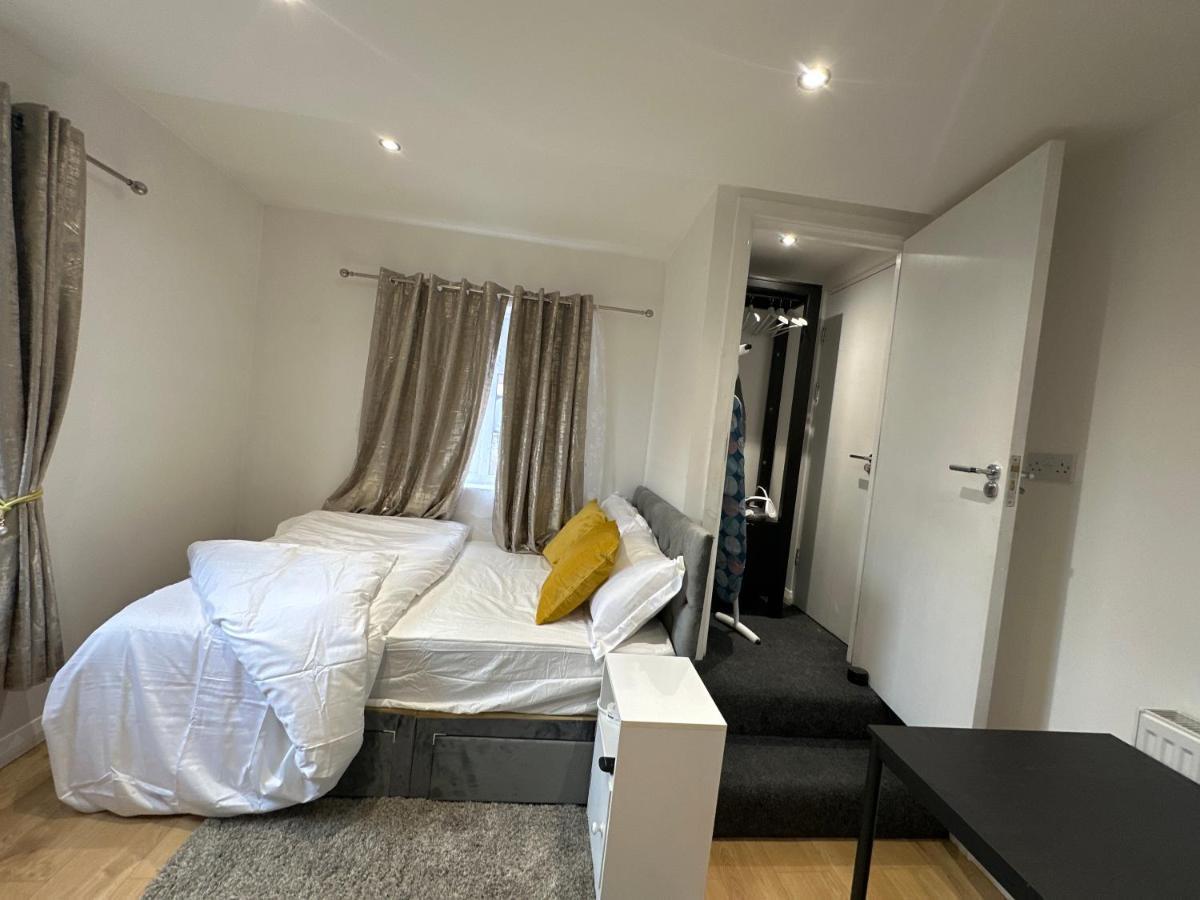 Keedonwood Road Bromley, Rooms With Free Wifi 외부 사진