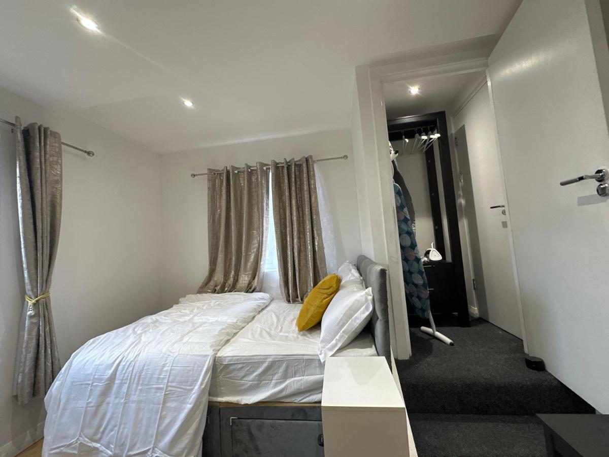 Keedonwood Road Bromley, Rooms With Free Wifi 외부 사진