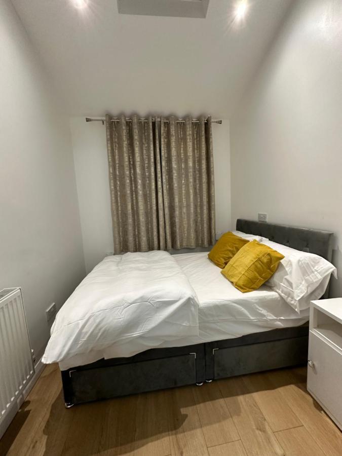 Keedonwood Road Bromley, Rooms With Free Wifi 외부 사진