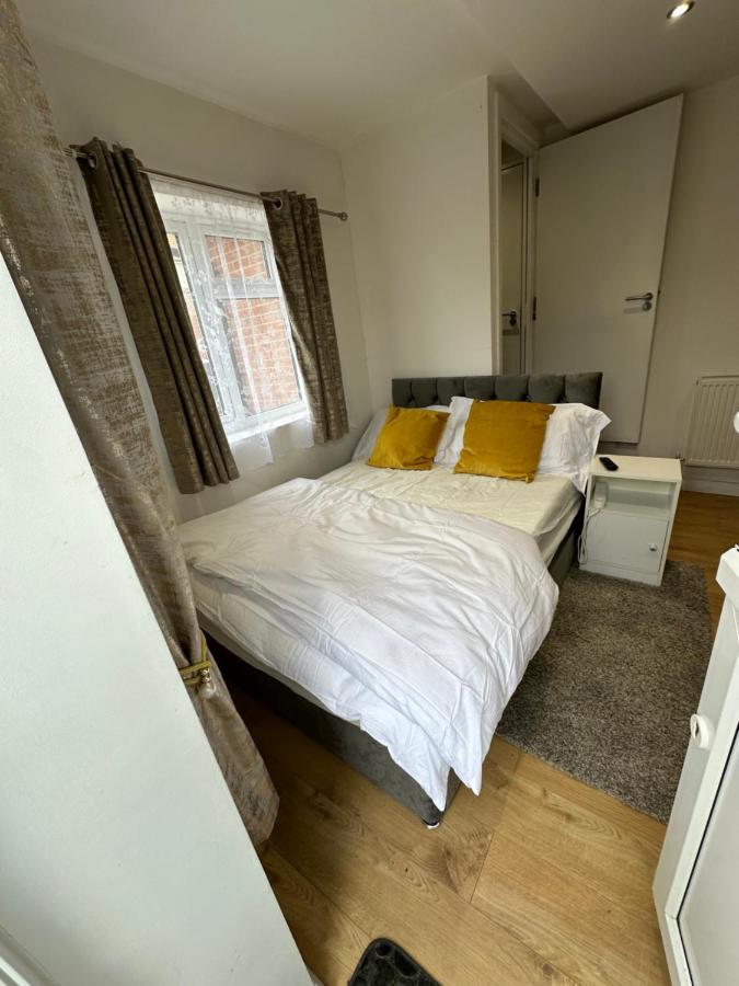 Keedonwood Road Bromley, Rooms With Free Wifi 외부 사진