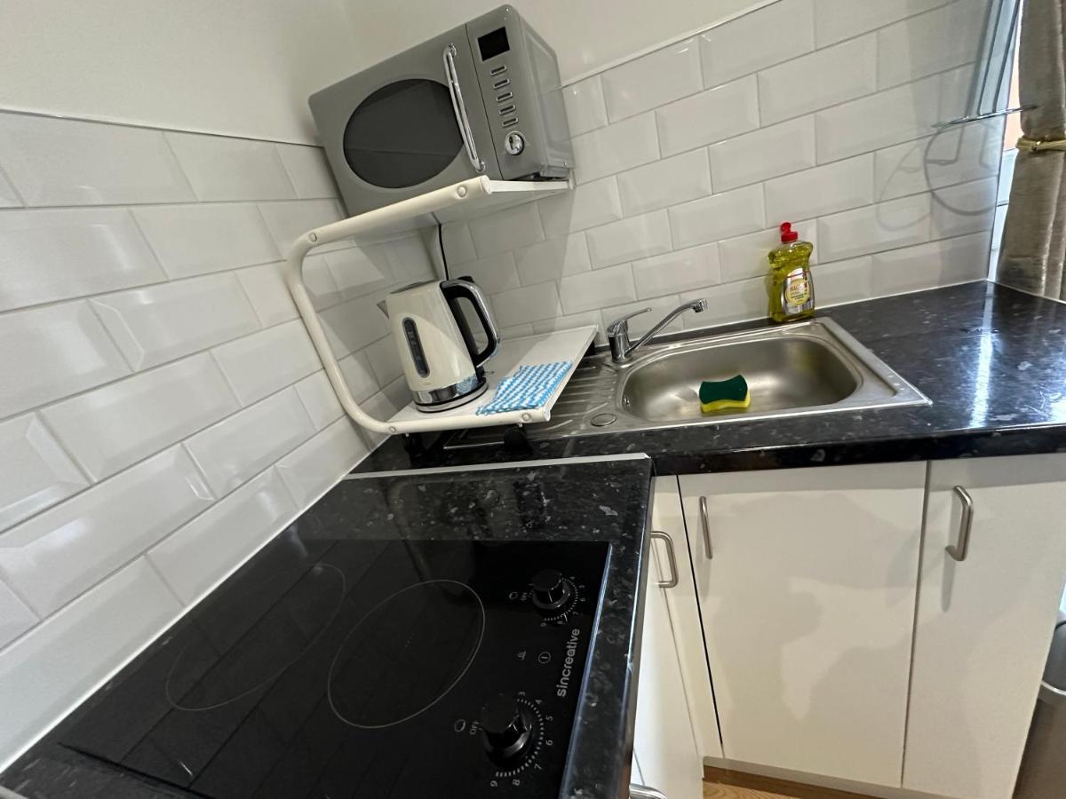 Keedonwood Road Bromley, Rooms With Free Wifi 외부 사진