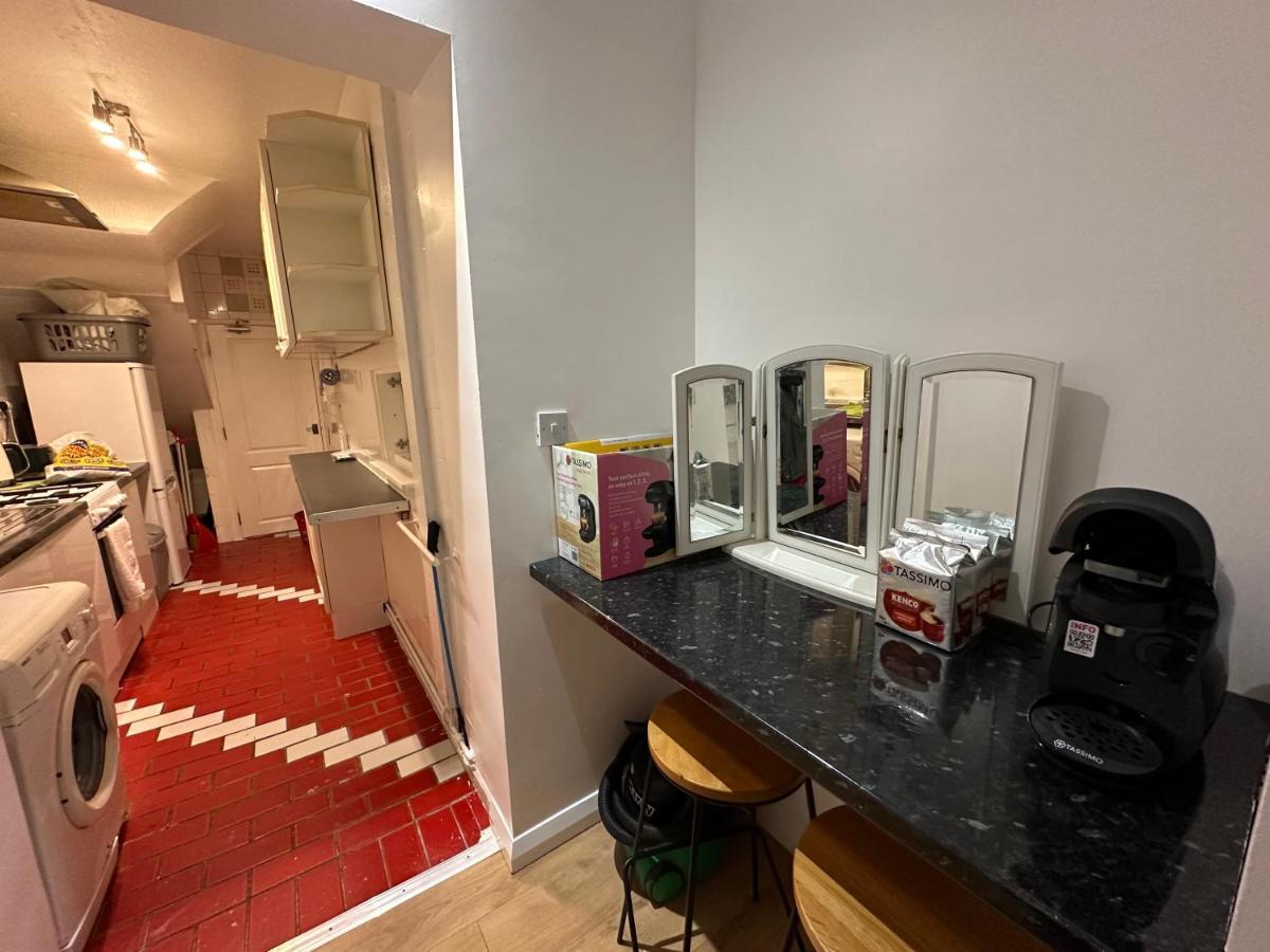 Keedonwood Road Bromley, Rooms With Free Wifi 외부 사진