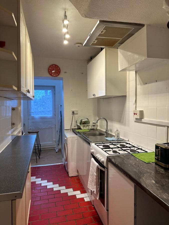 Keedonwood Road Bromley, Rooms With Free Wifi 외부 사진