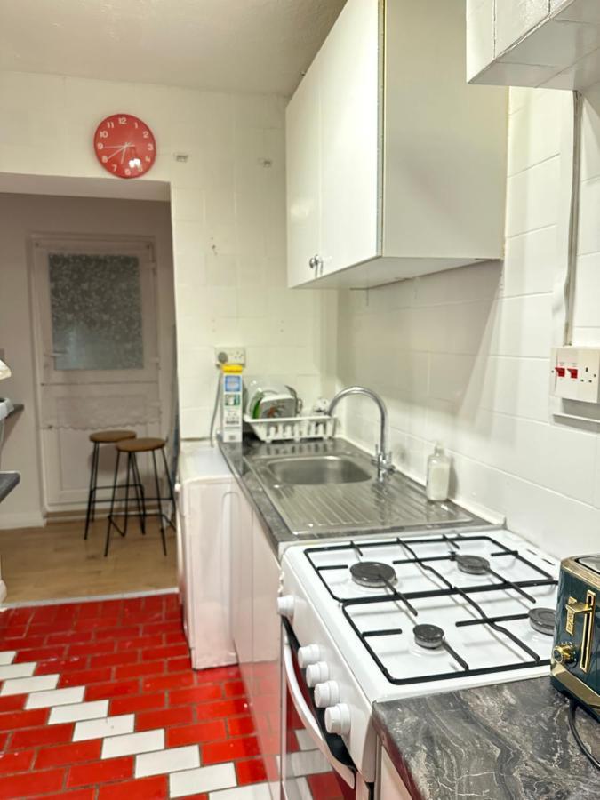 Keedonwood Road Bromley, Rooms With Free Wifi 외부 사진