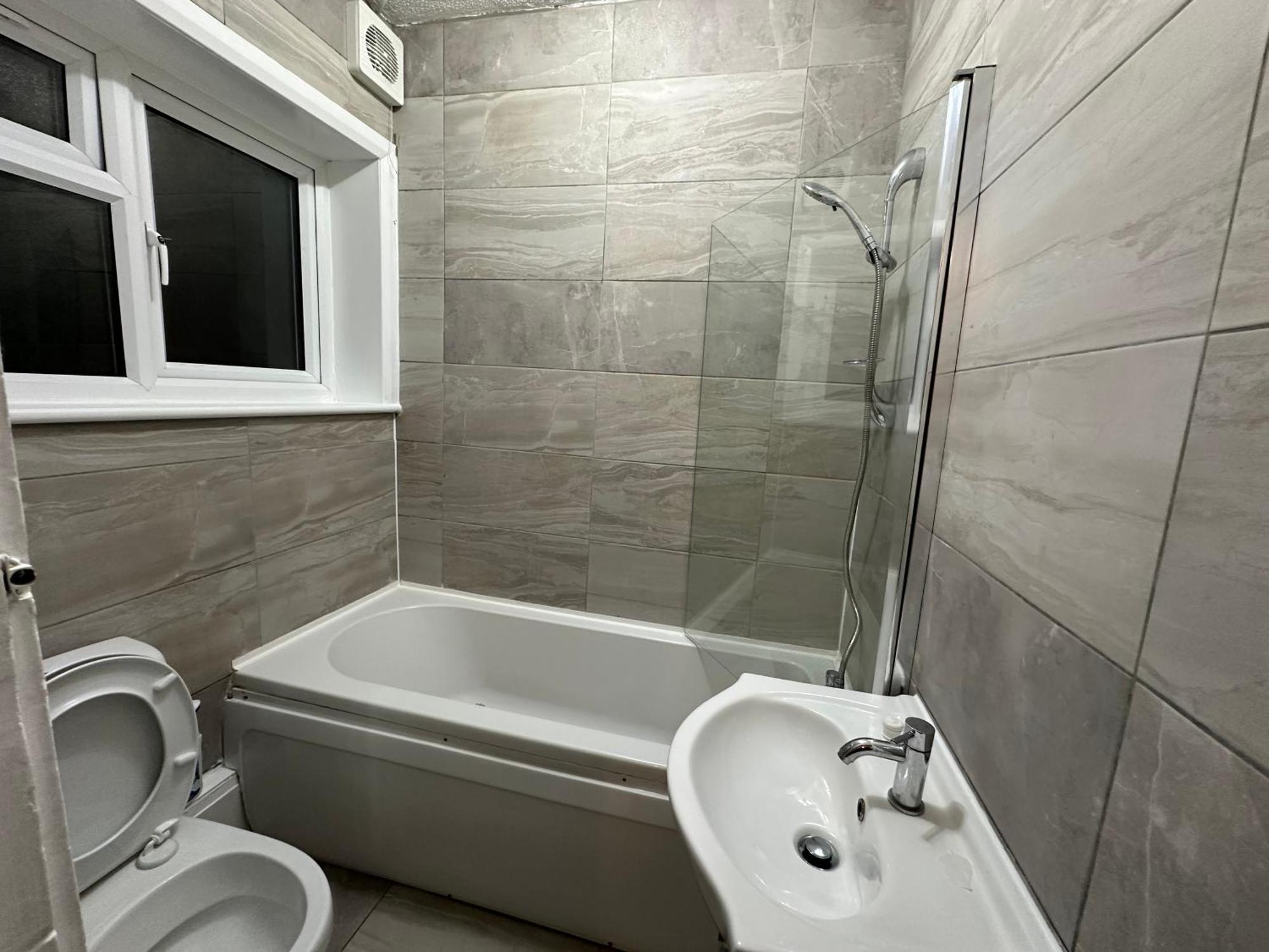 Keedonwood Road Bromley, Rooms With Free Wifi 외부 사진